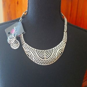 Necklace set